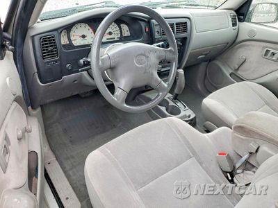 Zdjęcie 8 z 13 samochodu: 2004 TOYOTA TACOMA BASE VIN:5TEVL52N54Z376153 - miniatura