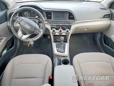 Zdjęcie 8 z 12 samochodu: 2019 HYUNDAI ELANTRA SE VIN:5NPD74LF1KH467745 - miniatura
