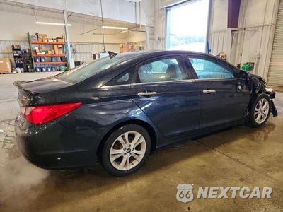 Trzecie zdjęcie samochodu z tyłu: 2011 HYUNDAI SONATA LIMITED VIN:5NPEC4AC4BH091454 - miniatura