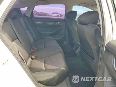 Zdjęcie 10 z 12 samochodu: 2019 HONDA ACCORD LX VIN:1HGCV1F1XKA167694 - miniatura