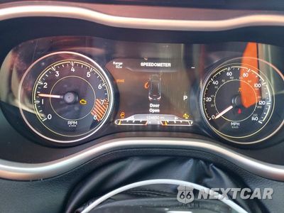 Zdjęcie 9 z 13 samochodu: 2014 JEEP CHEROKEE TRAILHAWK VIN:1C4PJMBS0EW188606 - miniatura