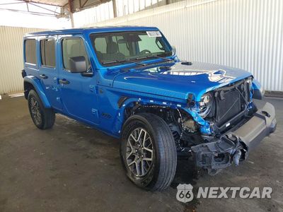 Czwarte zdjęcie samochodu z boku: 2025 JEEP WRANGLER SAHARA VIN:1C4PJXEN5SW597963 - miniatura