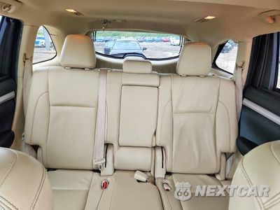 Zdjęcie 10 z 13 samochodu: 2019 TOYOTA HIGHLANDER XLE VIN:5TDKZRFH8KS554984 - miniatura