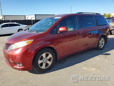 2016 TOYOTA SIENNA LE 5TDKK3DC4GS747617 - główne zdjęcie licytacji z USA - miniatura