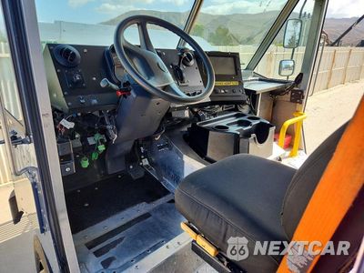Zdjęcie 8 z 12 samochodu: 2021 FREIGHTLINER CHASSIS M LINE WALK-IN VAN VIN:4UZAC2GA8MCMN0291 - miniatura