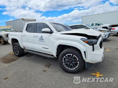 Czwarte zdjęcie samochodu z boku: 2024 TOYOTA TACOMA SR5 VIN:3TYLB5JN7RT023868 - miniatura