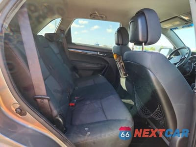 Zdjęcie 11 z 13 samochodu: 2012 KIA SORENTO LX VIN:5XYKT3A1XCG284714 - miniatura