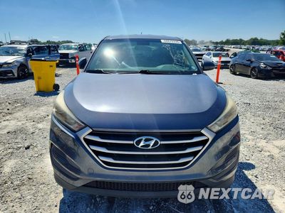 Piąte zdjęcie samochodu w środku: 2018 HYUNDAI TUCSON SE VIN:KM8J23A46JU618804 - miniatura