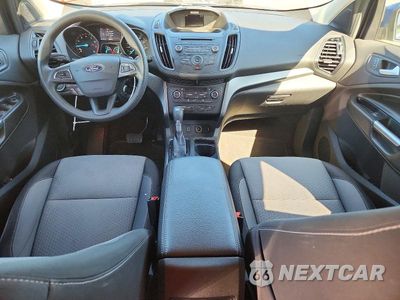 Zdjęcie 8 z 13 samochodu: 2017 FORD ESCAPE VIN:1FMCU9GDXHUE83270 - miniatura