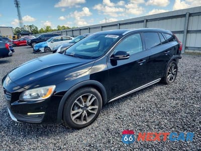 2017 VOLVO V60 CROSS COUNTRY PREMIER YV440MWK6H1027224 - główne zdjęcie licytacji z USA - miniatura