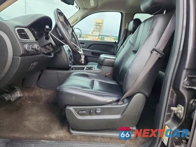 Zdjęcie 7 z 13 samochodu: 2011 CHEVROLET SUBURBAN K1500 LT VIN:1GNSKJE38BR278503 - miniatura