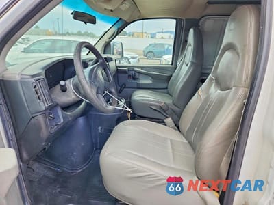 Zdjęcie 7 z 13 samochodu: 2004 CHEVROLET EXPRESS 2500 DELIVERY VAN VIN:1GCGG25V871100832 - miniatura