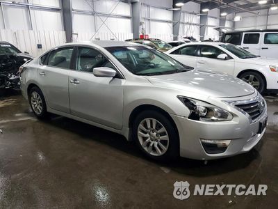 Czwarte zdjęcie samochodu z boku: 2014 NISSAN ALTIMA 2.5 S VIN:1N4AL3AP3EN376653 - miniatura