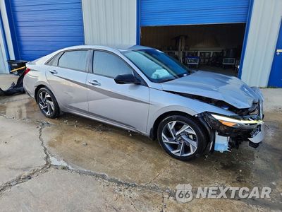 Czwarte zdjęcie samochodu z boku: 2025 HYUNDAI ELANTRA SEL SPORT VIN:KMHLM4DG4SU069944 - miniatura
