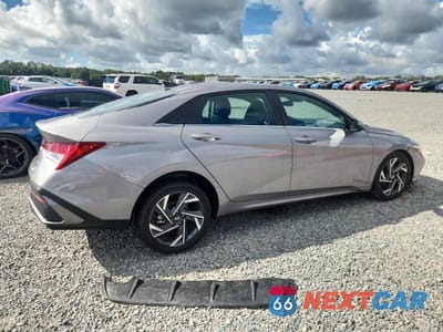 Trzecie zdjęcie samochodu z tyłu: 2025 HYUNDAI ELANTRA LIMITED VIN:KMHLP4DGXSU979184 - miniatura