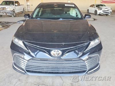 Piąte zdjęcie samochodu w środku: 2021 TOYOTA CAMRY LE VIN:4T1C11AK4MU469408 - miniatura