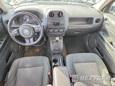 Zdjęcie 8 z 12 samochodu: 2017 JEEP PATRIOT LATITUDE VIN:1C4NJRFB6HD174174 - miniatura
