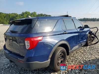 Trzecie zdjęcie samochodu z tyłu: 2023 FORD EXPLORER POLICE INTERCEPTOR VIN:1FM5K8AC1PGA35019 - miniatura