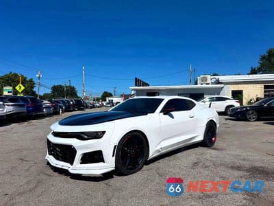 Drugie zdjęcie samochodu z przodu: 2020 CHEVROLET CAMARO LS VIN:1G1FB1RS8L0147369 - miniatura