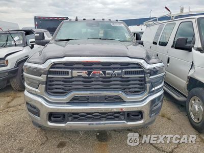 Piąte zdjęcie samochodu w środku: 2025 RAM 3500 LARAMIE VIN:3C63R3EL6SG557551 - miniatura