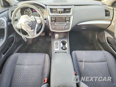 Zdjęcie 8 z 13 samochodu: 2017 NISSAN ALTIMA 2.5 S VIN:1N4AL3AP2HC266922 - miniatura