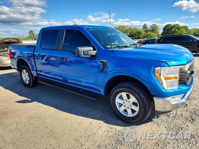 Czwarte zdjęcie samochodu z boku: 2021 FORD F150 SUPERCREW VIN:1FTEW1EP7MFC38754 - miniatura