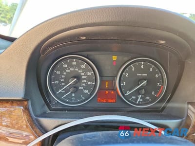 Zdjęcie 9 z 12 samochodu: 2008 BMW 335 I VIN:WBAWL73508PX51973 - miniatura