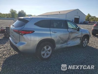 Trzecie zdjęcie samochodu z tyłu: 2021 TOYOTA HIGHLANDER LE VIN:5TDBZRBH8MS544691 - miniatura