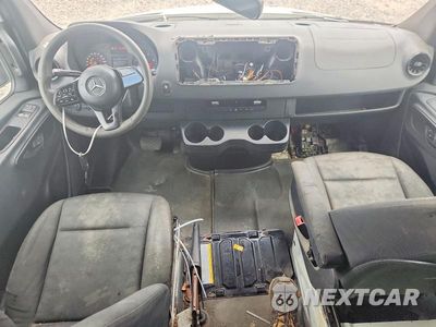 Zdjęcie 8 z 13 samochodu: 2019 MERCEDES-BENZ SPRINTER 2500/3500 VIN:WD4PF1CD5KP036686 - miniatura