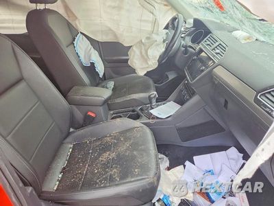 Zdjęcie 7 z 13 samochodu: 2019 VOLKSWAGEN TIGUAN SE VIN:3VV2B7AX8KM108553 - miniatura