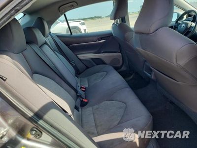 Zdjęcie 10 z 12 samochodu: 2018 TOYOTA CAMRY LE VIN:4T1B11HK1JU016201 - miniatura