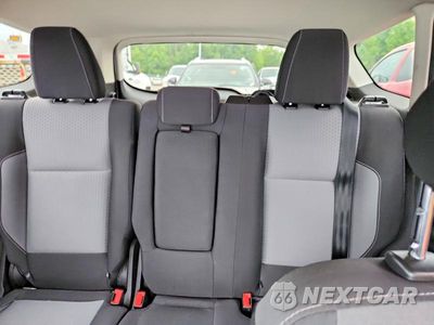 Zdjęcie 10 z 13 samochodu: 2018 FORD ESCAPE SE VIN:1FMCU9GD0JUD11514 - miniatura