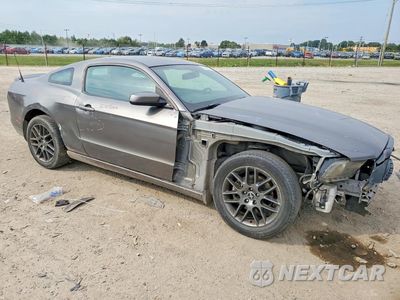 Czwarte zdjęcie samochodu z boku: 2014 FORD MUSTANG VIN:1ZVBP8AM0E5319782 - miniatura