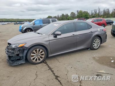 2020 TOYOTA CAMRY LE 4T1C11AK5LU340995 - główne zdjęcie licytacji z USA - miniatura