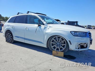 Czwarte zdjęcie samochodu z boku: 2018 AUDI Q7 PRESTIGE VIN:WA1VAAF77JD011997 - miniatura