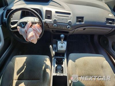 Zdjęcie 8 z 12 samochodu: 2009 HONDA CIVIC LX VIN:2HGFG12629H542515 - miniatura