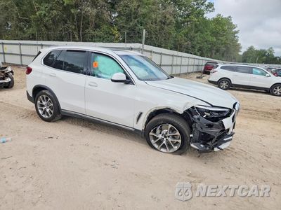 Czwarte zdjęcie samochodu z boku: 2020 BMW X5 SDRIVE 40I VIN:5UXCR4C03L9B42320 - miniatura