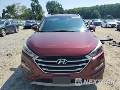 Piąte zdjęcie samochodu w środku: 2017 HYUNDAI TUCSON SPORT VIN:KM8J3CA26HU497570 - miniatura