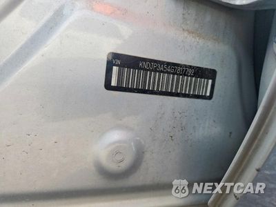 Zdjęcie 12 z 12 samochodu: 2016 KIA SOUL + VIN:KNDJP3A54G7817792 - miniatura