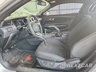 Zdjęcie 7 z 12 samochodu: 2016 FORD MUSTANG VIN:1FA6P8THXG5283015 - miniatura