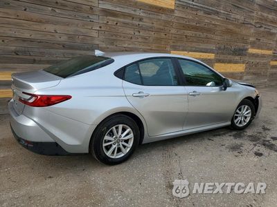 Trzecie zdjęcie samochodu z tyłu: 2026 TOYOTA CAMRY LE VIN:4T1DAACK2TU706252 - miniatura