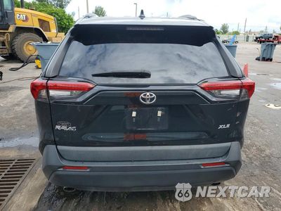 Zdjęcie 6 z 13 samochodu: 2021 TOYOTA RAV4 XLE VIN:2T3W1RFV3MW147199 - miniatura