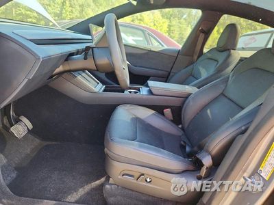 Zdjęcie 7 z 12 samochodu: 2026 TESLA MODEL Y VIN:7SAYGDEE7TA726955 - miniatura