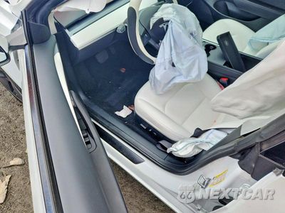Zdjęcie 8 z 12 samochodu: 2023 TESLA MODEL 3 VIN:5YJ3E1EA5PF580959 - miniatura