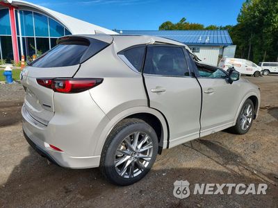 Trzecie zdjęcie samochodu z tyłu: 2024 MAZDA CX-5 PREMIUM VIN:JM3KFBDLXR0537390 - miniatura