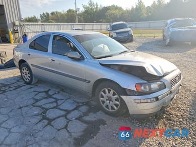 Czwarte zdjęcie samochodu z boku: 2001 VOLVO S60 VIN:YV1RS61R212067796 - miniatura