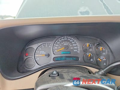 Zdjęcie 9 z 12 samochodu: 2004 CHEVROLET SUBURBAN K1500 VIN:1GNFK16Z44J203402 - miniatura
