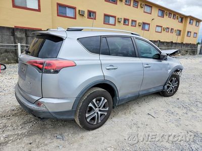 Trzecie zdjęcie samochodu z tyłu: 2017 TOYOTA RAV4 LE VIN:2T3ZFREV3HW335596 - miniatura