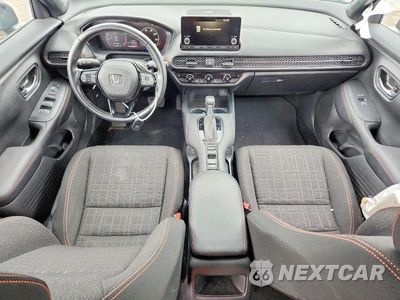 Zdjęcie 8 z 12 samochodu: 2025 HONDA HR-V SPORT VIN:3CZRZ2H52SM794535 - miniatura