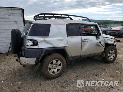 Trzecie zdjęcie samochodu z tyłu: 2007 TOYOTA FJ CRUISER BASE VIN:JTEBU11F970036104 - miniatura